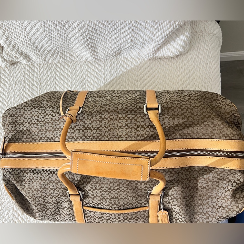 Coach Stylish Tan Leather and Brown Bag - Picture 3 of 15